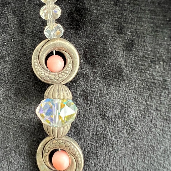 Peach and crystal necklace - Picture 2 of 4
